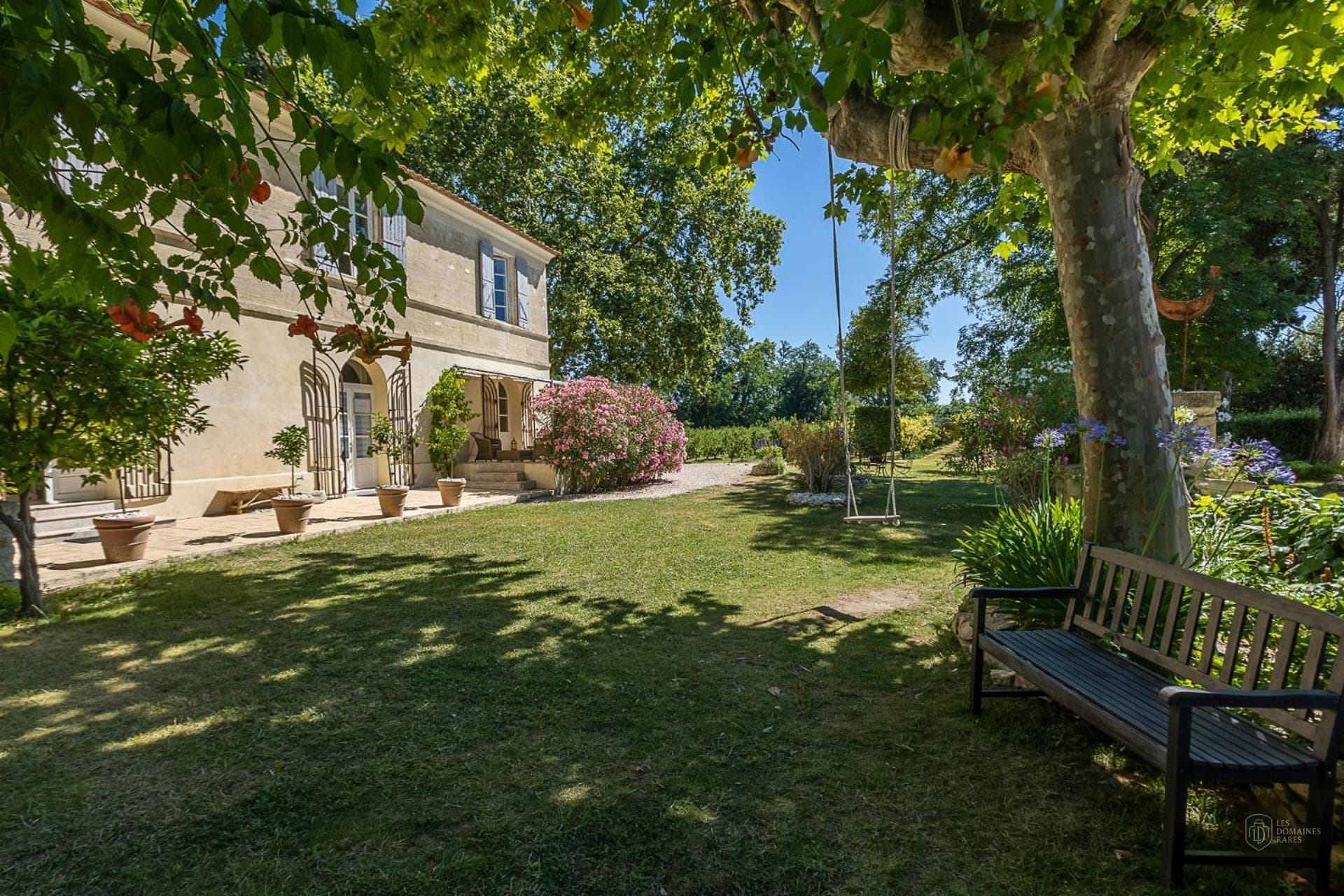 Vue extérieure du domaine Mas de Capelou en Provence-Alpes-Côte d'Azur
