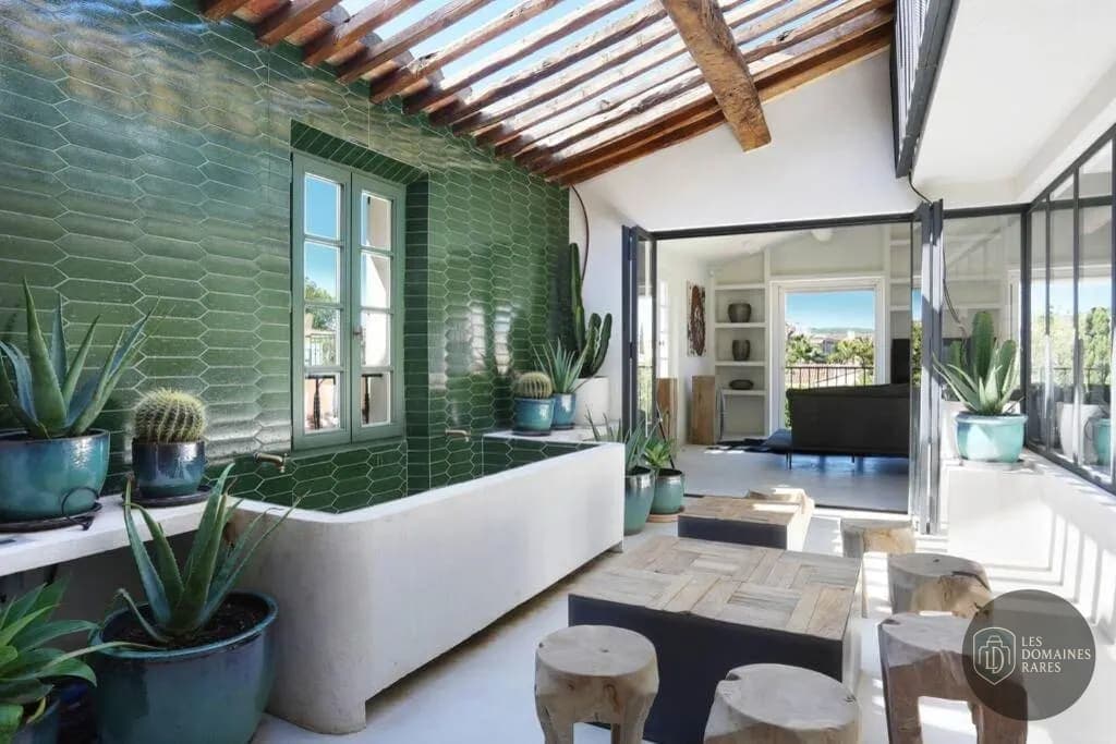 Vue extérieure de l'hôtel Mas de Chastelas à Gassin en Provence-Alpes-Côte d'Azur