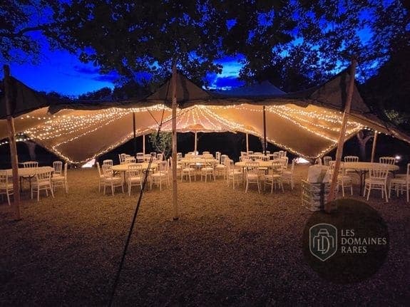 Tente extérieure illuminée de nuit