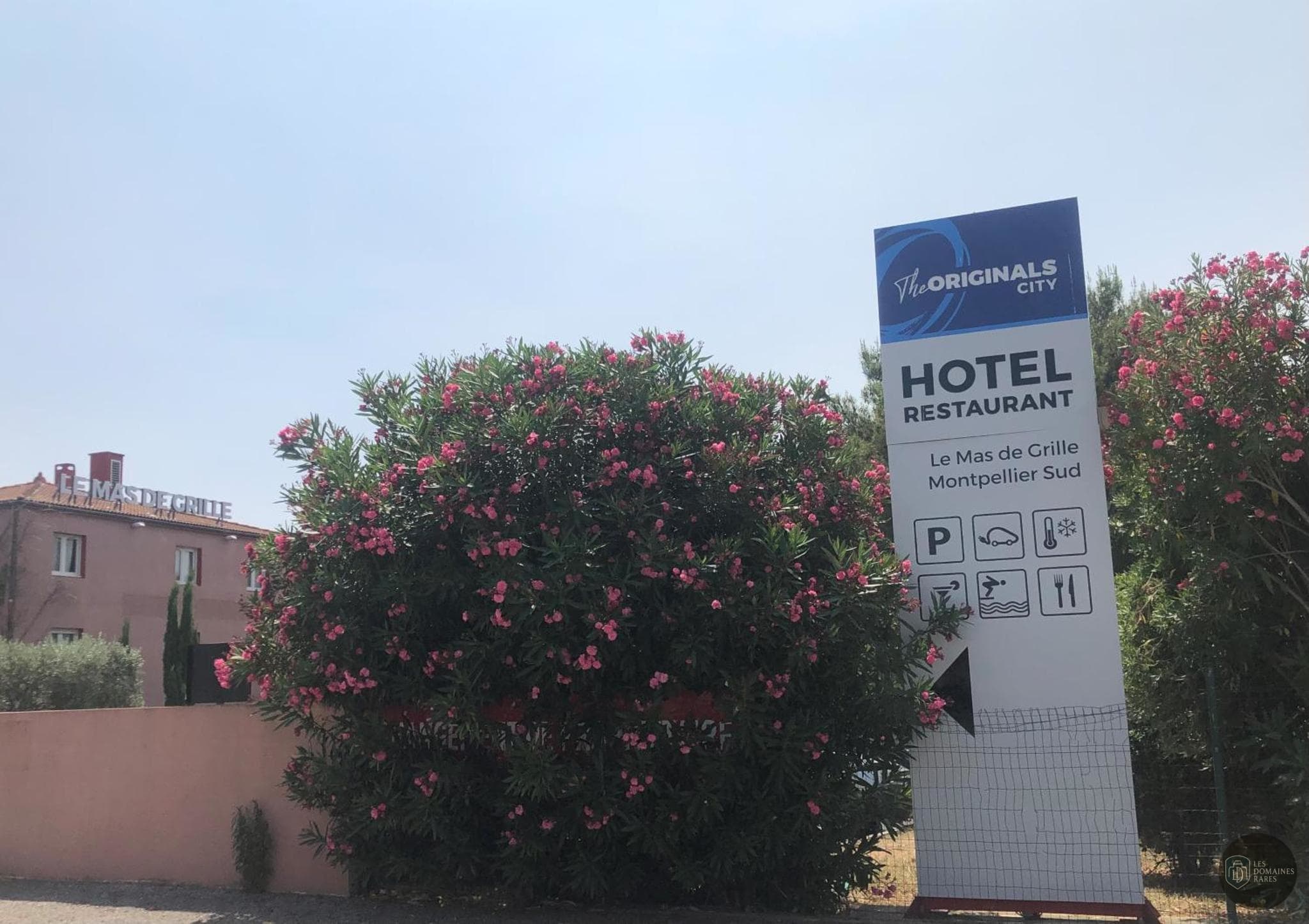 Vue extérieure de la ferme Mas de Grille à Montpellier en Occitanie