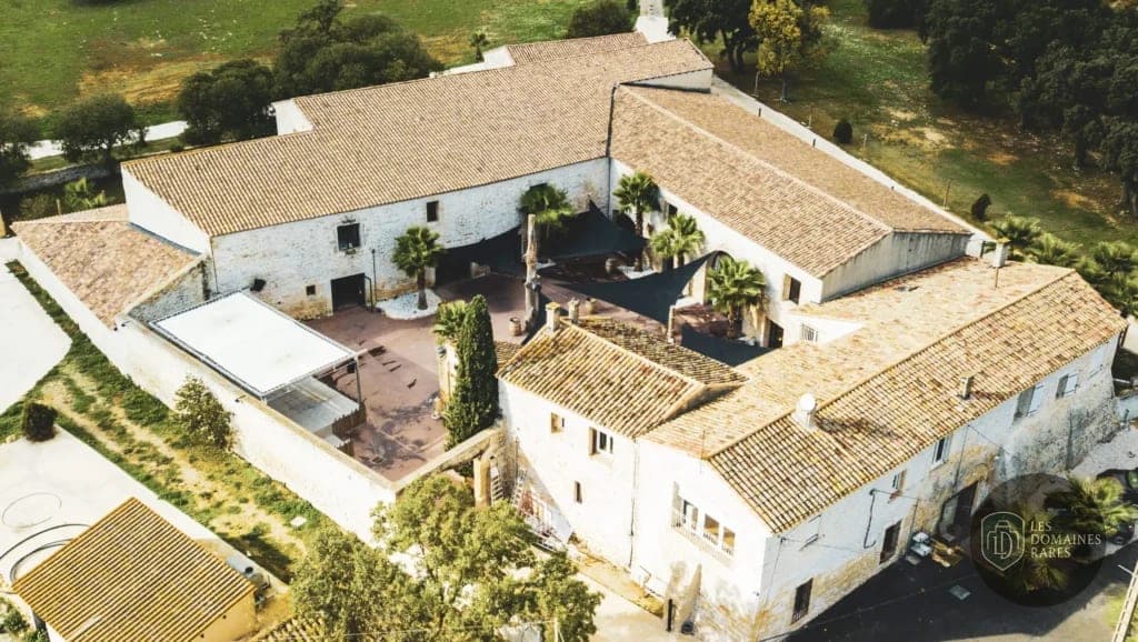 Vue aérienne du Mas de Rou