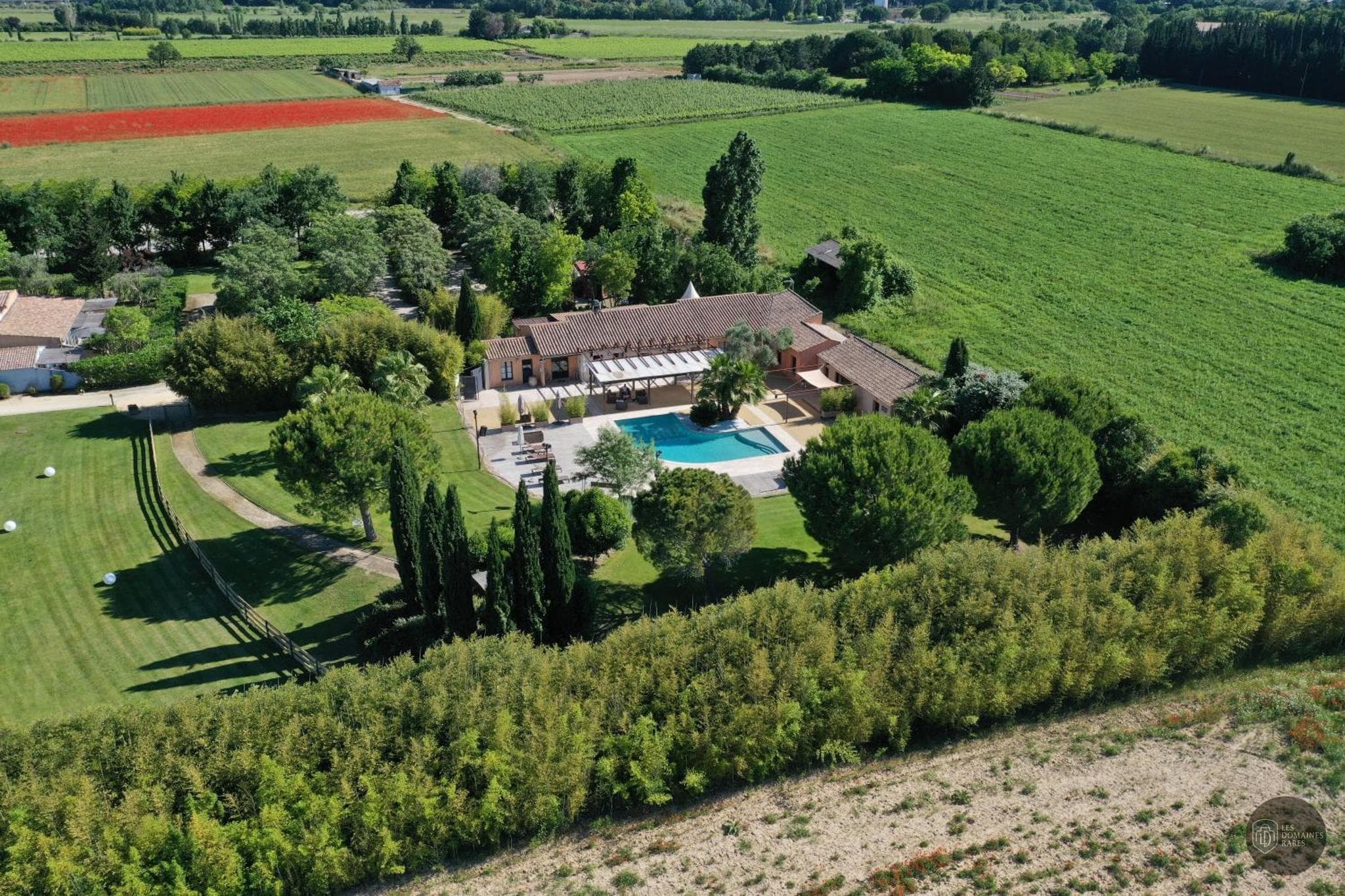 Vue extérieure du domaine Mas du Cheval en Occitanie