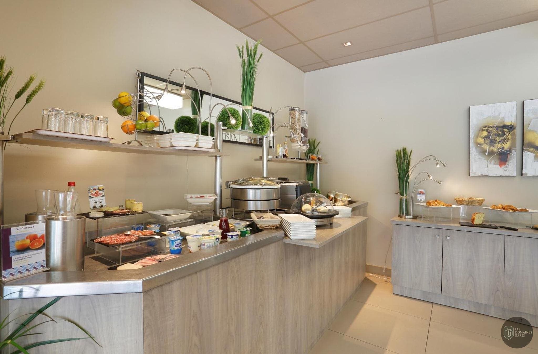 Vue extérieure de l'hôtel Mercure Brive à Ussac en Nouvelle-Aquitaine