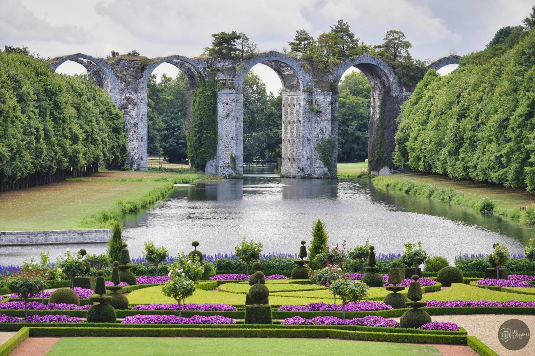 Vue extérieure de l'hôtel Mercure Maintenon à Maintenon en Centre-Val de Loire