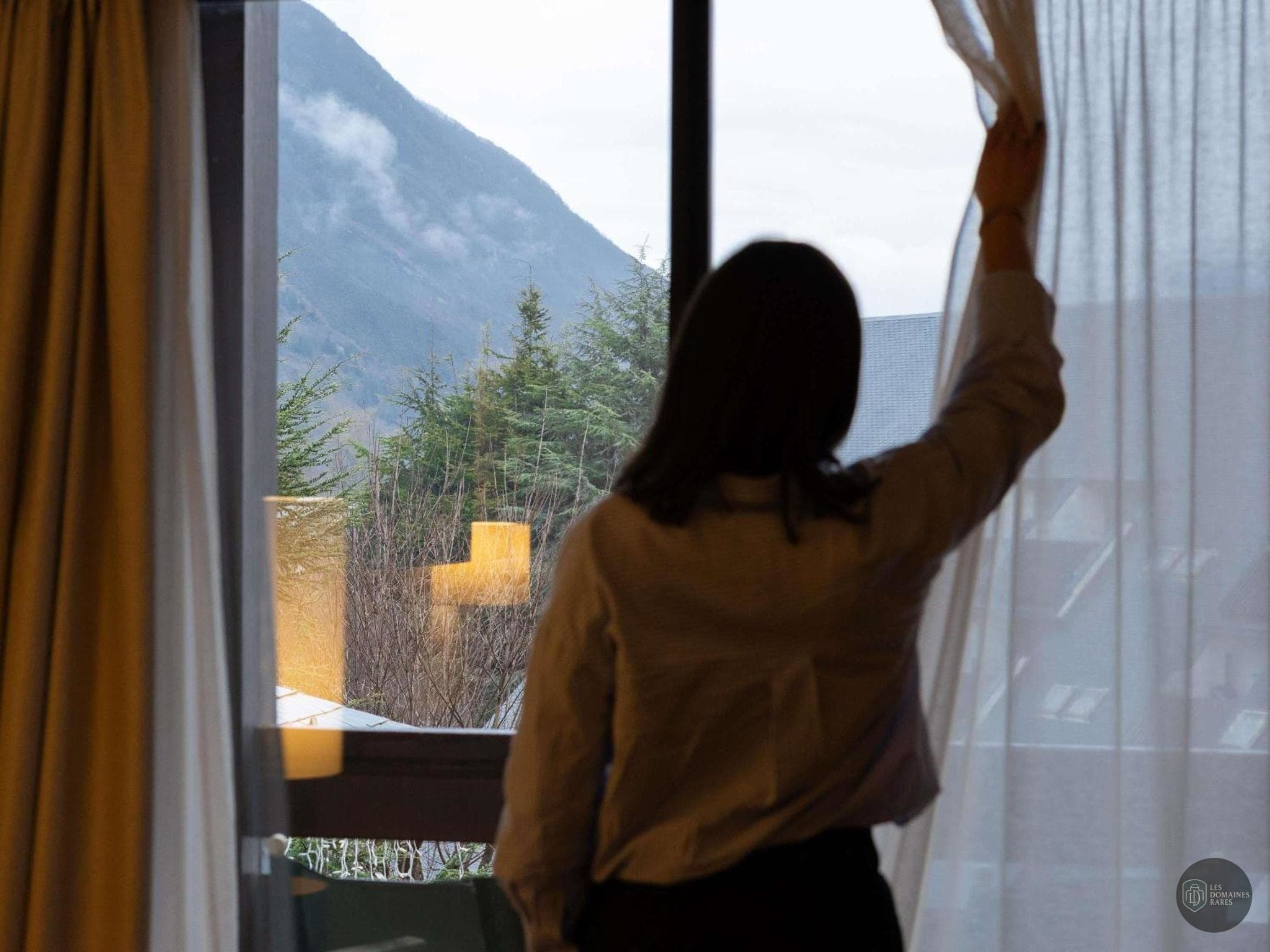 Vue extérieure de l'hôtel Mercure Saint-Lary en Occitanie