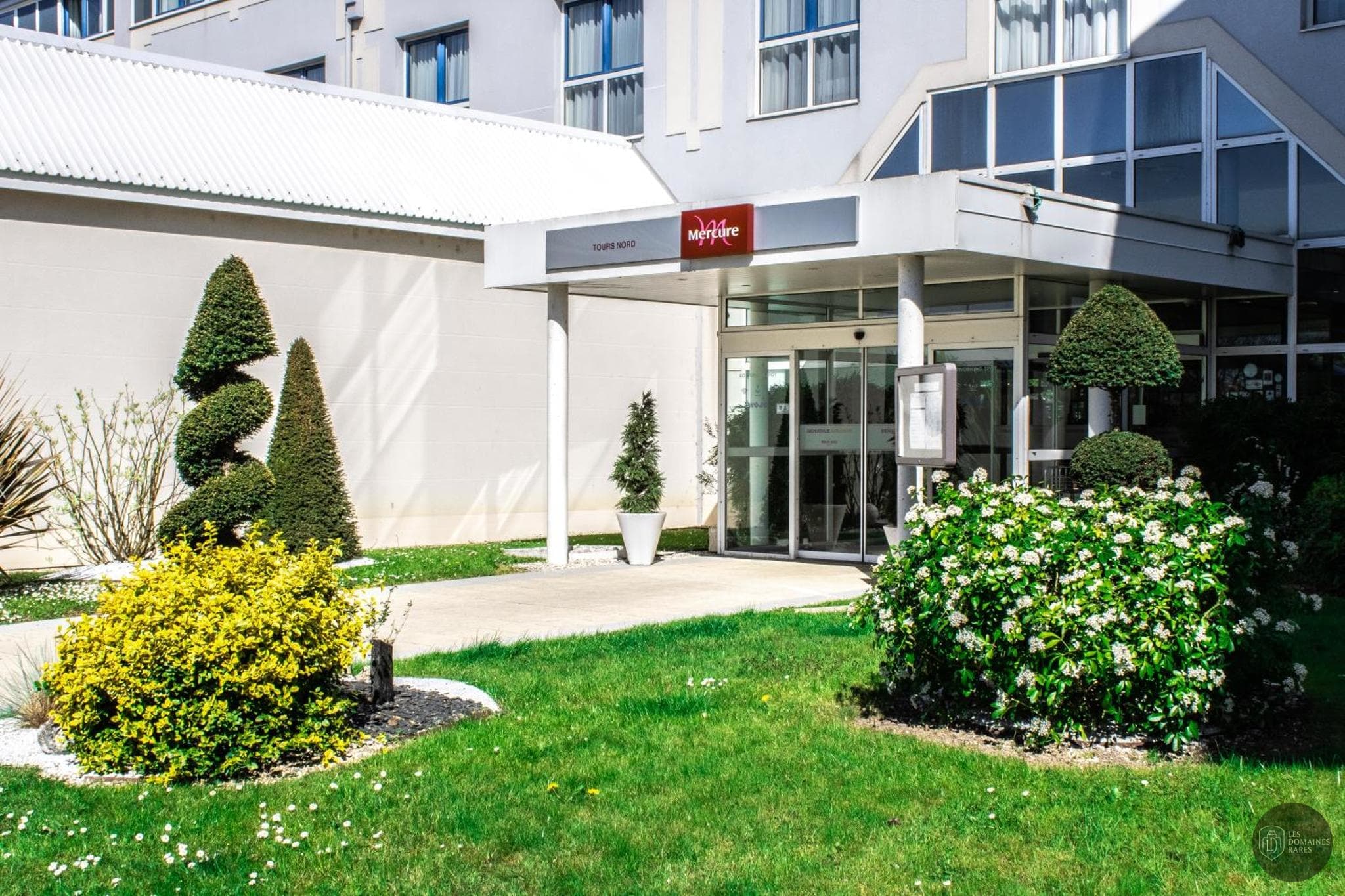 Vue extérieure de l'hôtel Mercure Tours Nord à Tours en Centre-Val de Loire