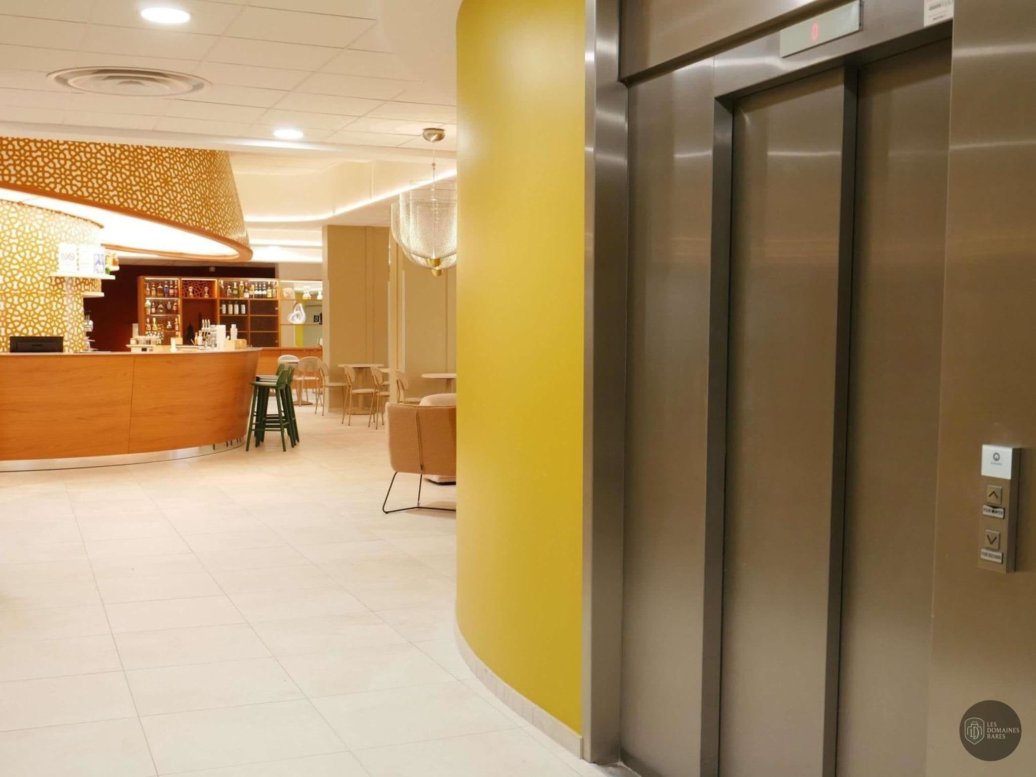 Espace intérieur de l'hôtel Mercure Vichy à Vichy en Auvergne-Rhône-Alpes