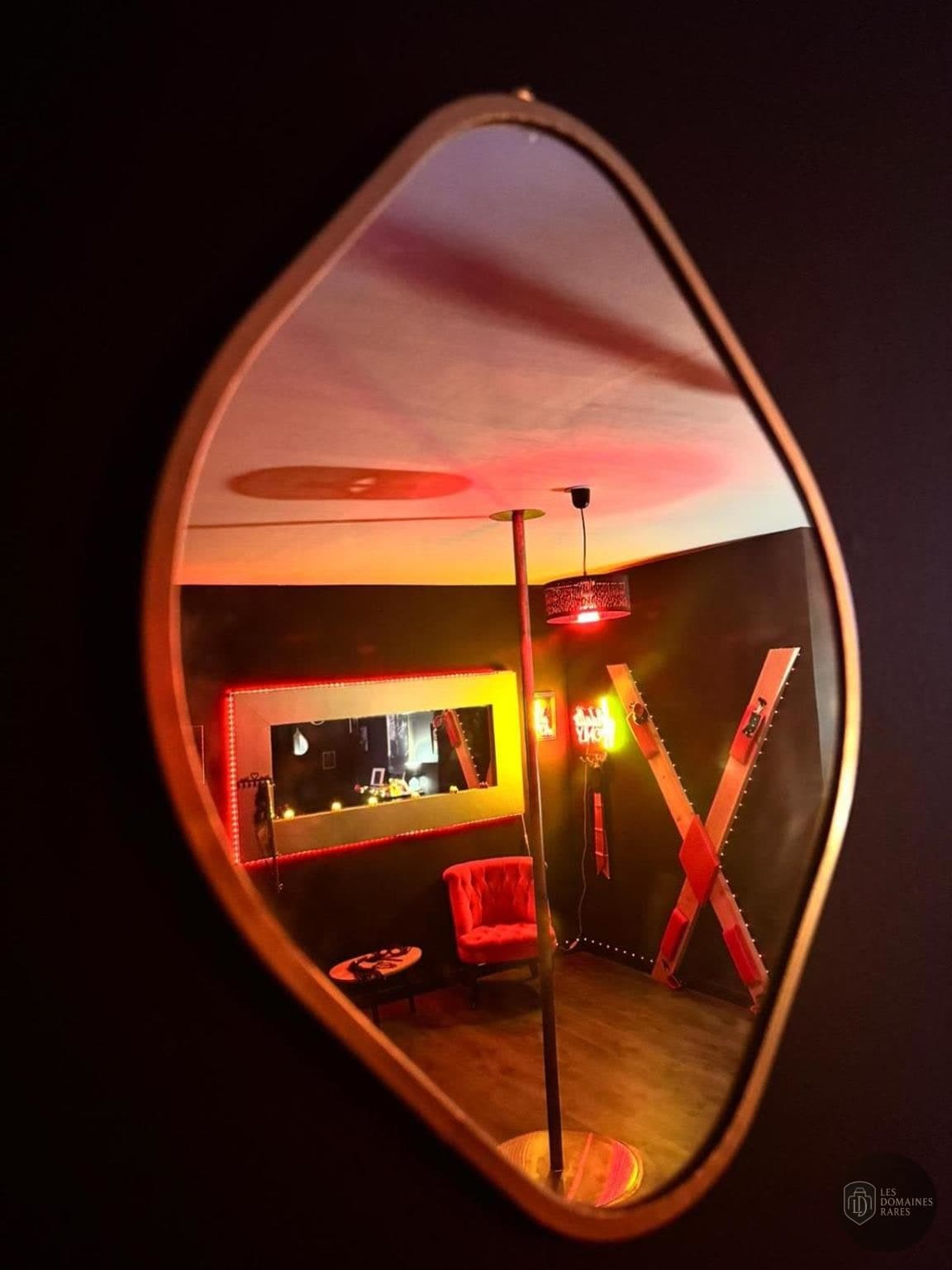 Vue extérieure du domaine Miroir des Lys à Noe en Occitanie