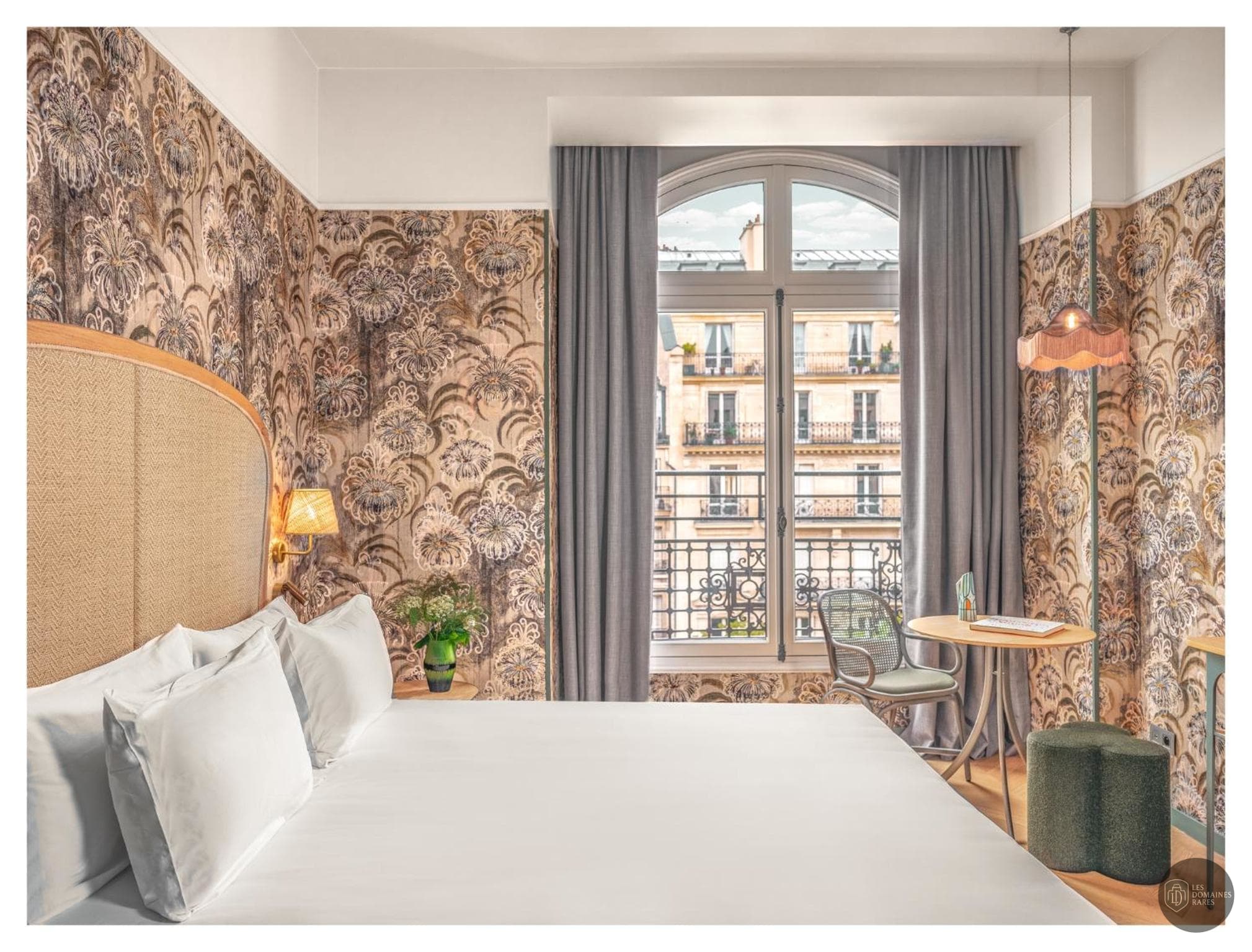 Chambre de l'hôtel Miss Fuller à Paris en Île-de-France