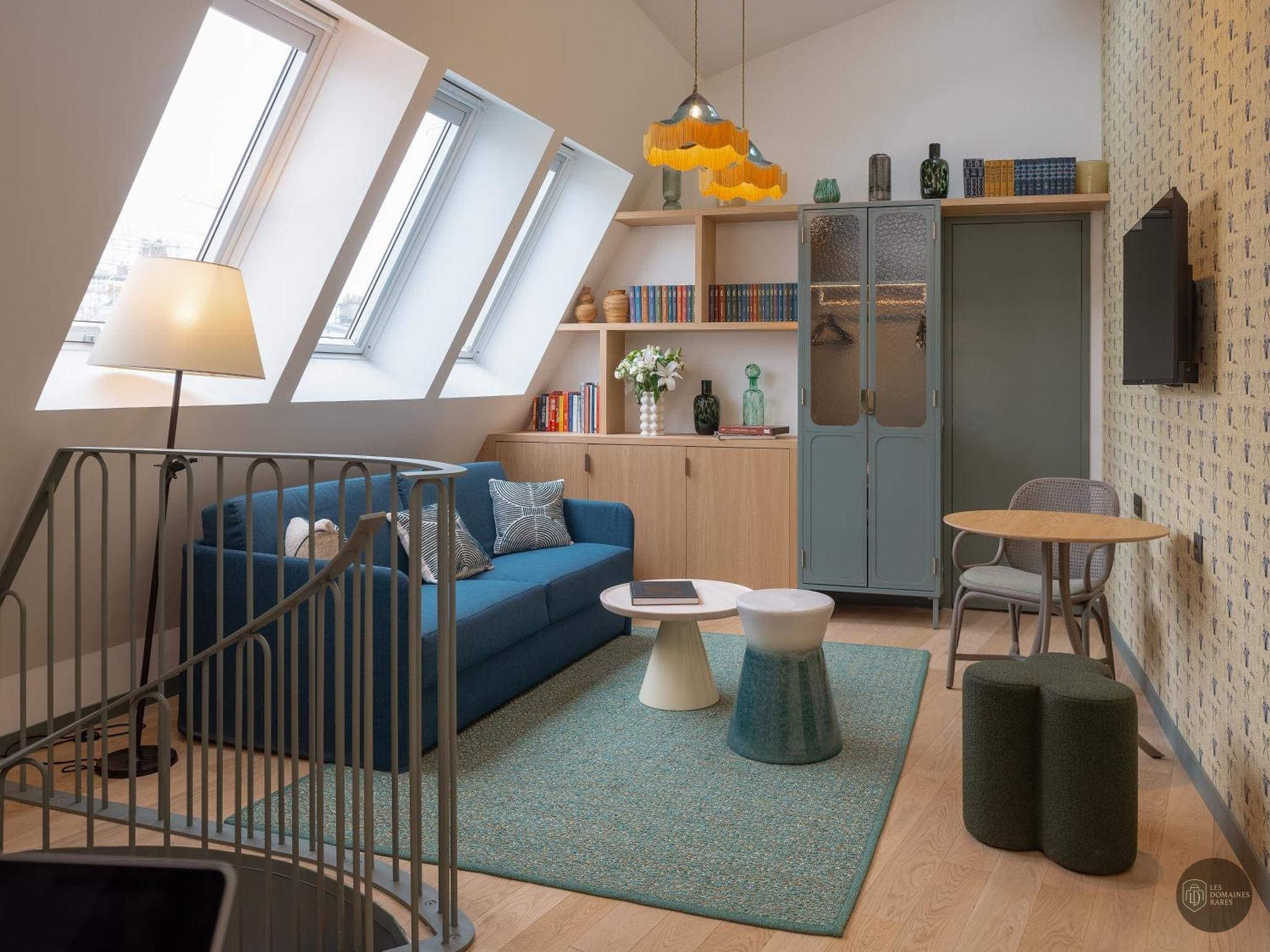 Espace intérieur de l'hôtel Miss Fuller à Paris en Île-de-France