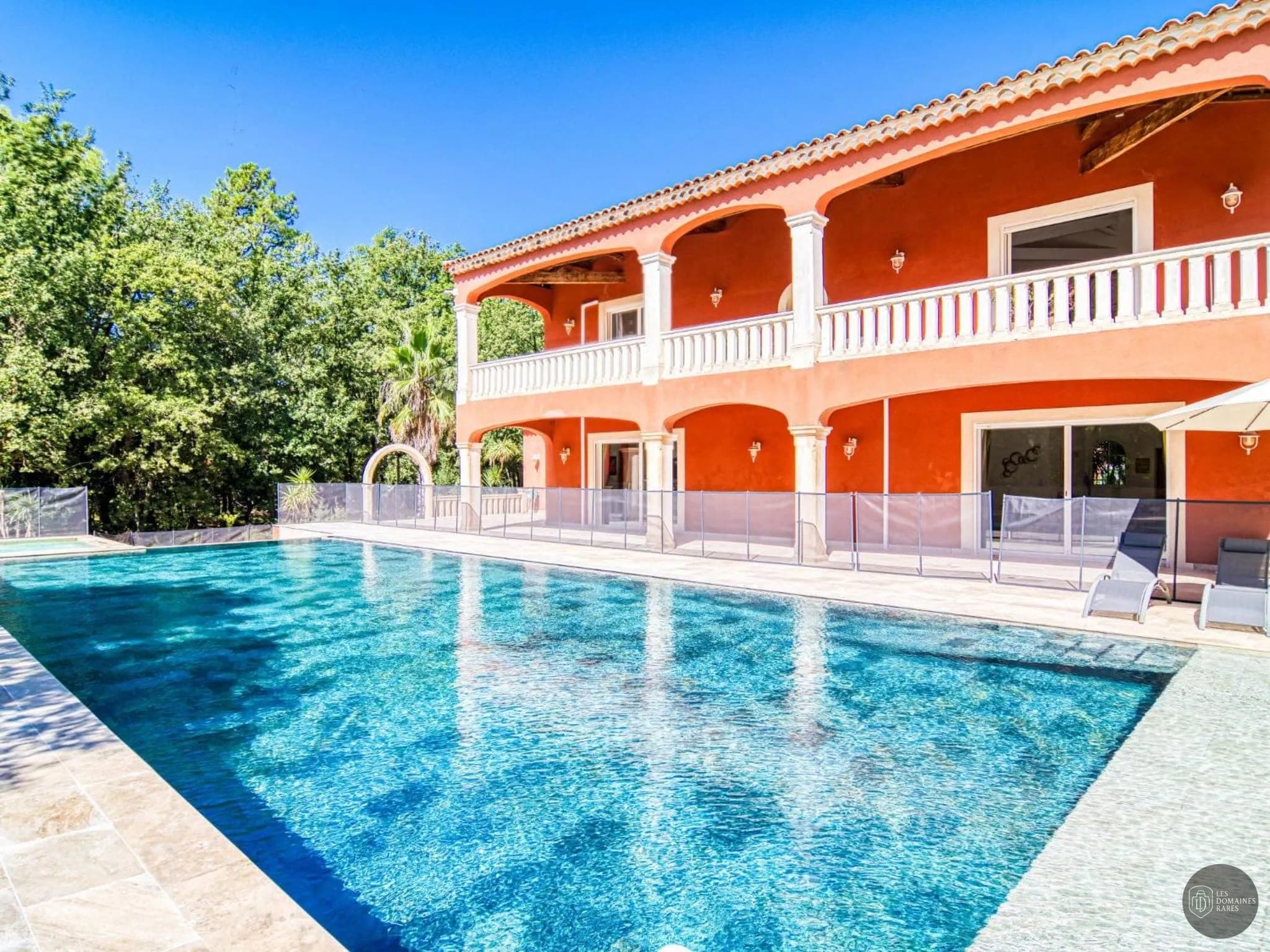 Vue extérieure du domaine Montrieux le Hameau à La en Provence-Alpes-Côte d'Azur