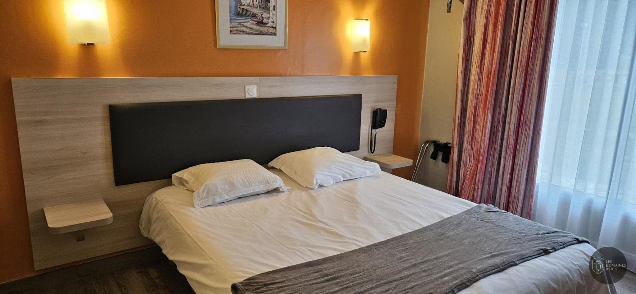 Chambre du lieu Motel 25 à Socx en Hauts-de-France - séminaire nord (59)