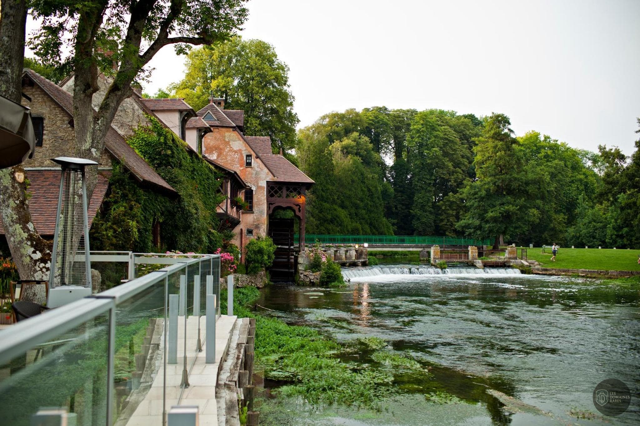 Vue extérieure du moulin Moulin de Fourges en Normandie