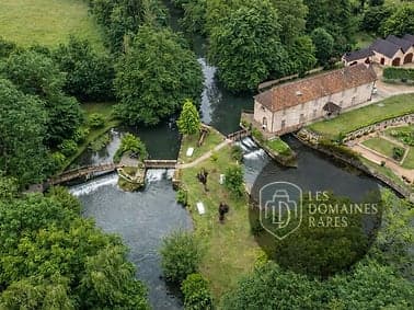 Vue extérieure du moulin Moulin de Lambouray en Centre-Val de Loire