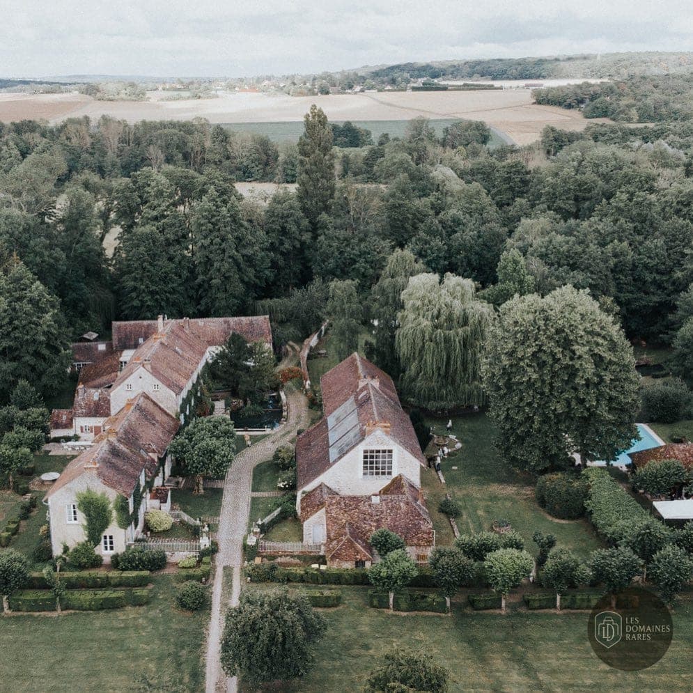 Vue extérieure du moulin Moulin de Launoy à Fontainebleau en Île-de-France