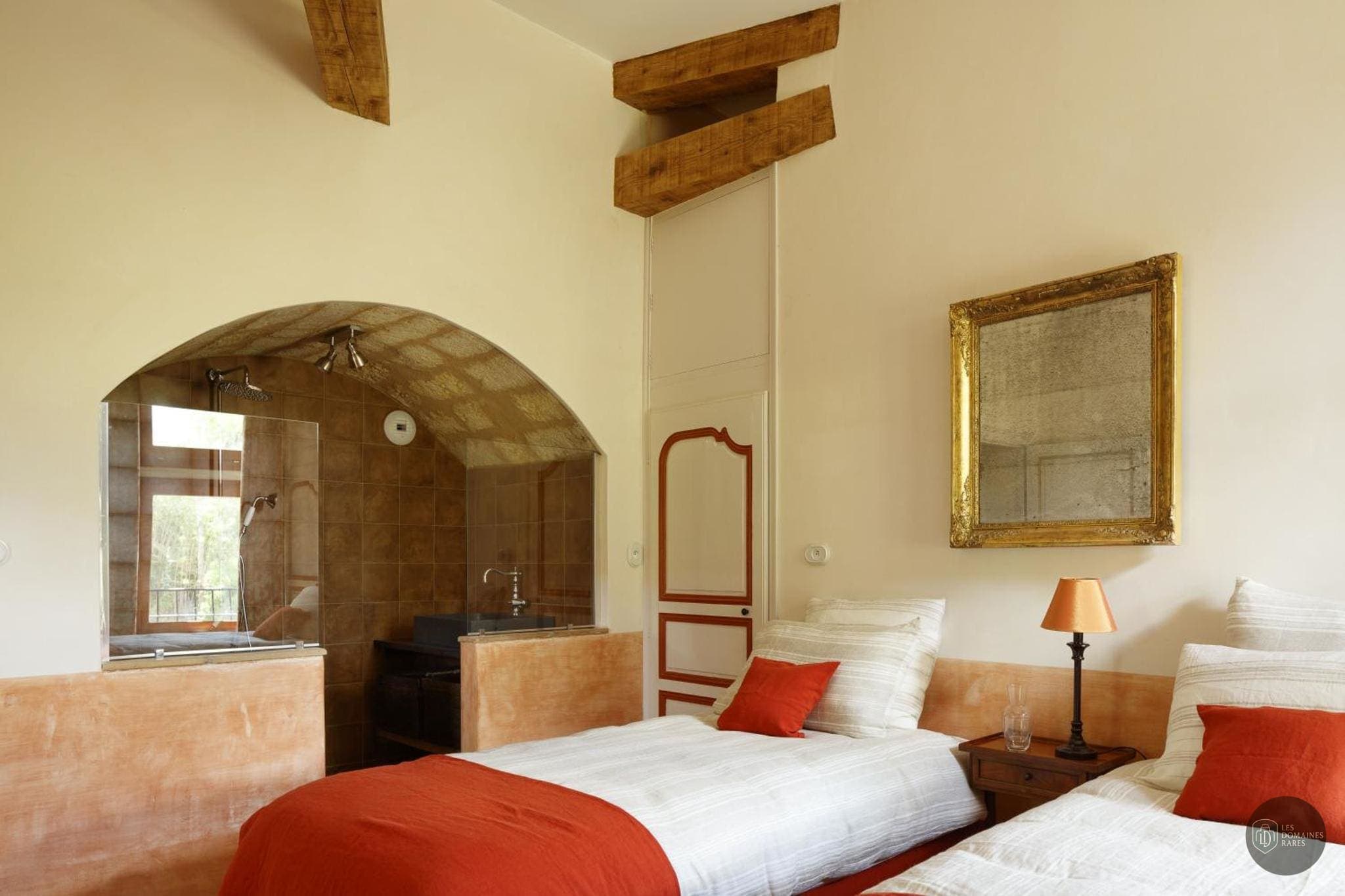 Chambre du domaine Moulin de Pézenas à Pézenas en Occitanie - séminaire pézenas