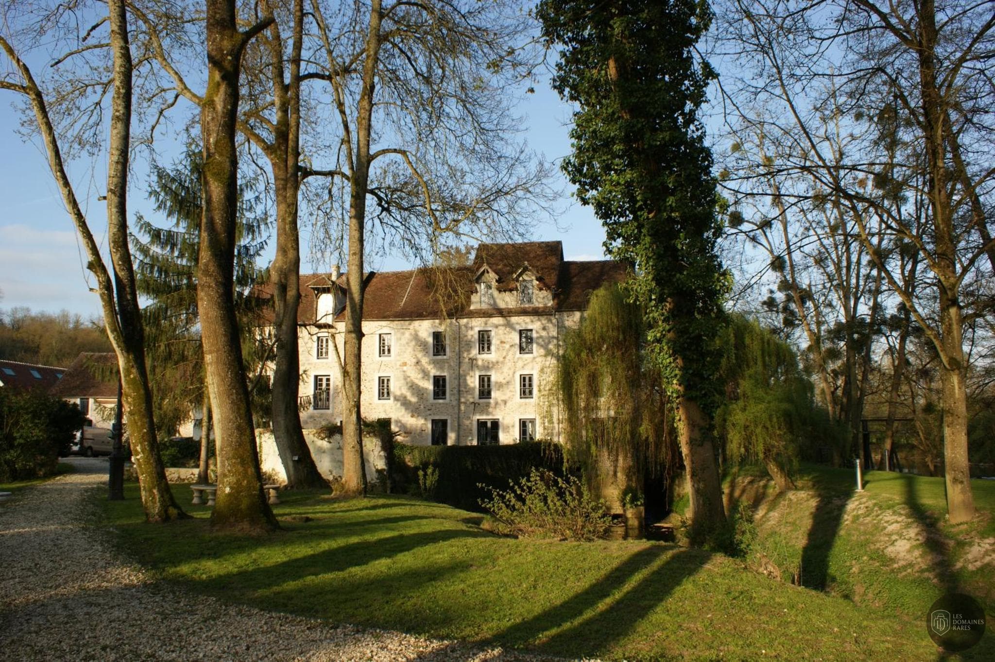 Vue extérieure du moulin Moulin de Pommeuse à Pommeuse en Île-de-France