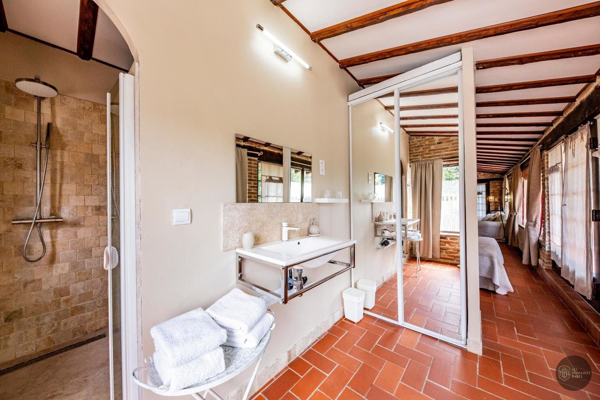 Salle de bain du moulin Moulin de Rudelle à Muret en Occitanie