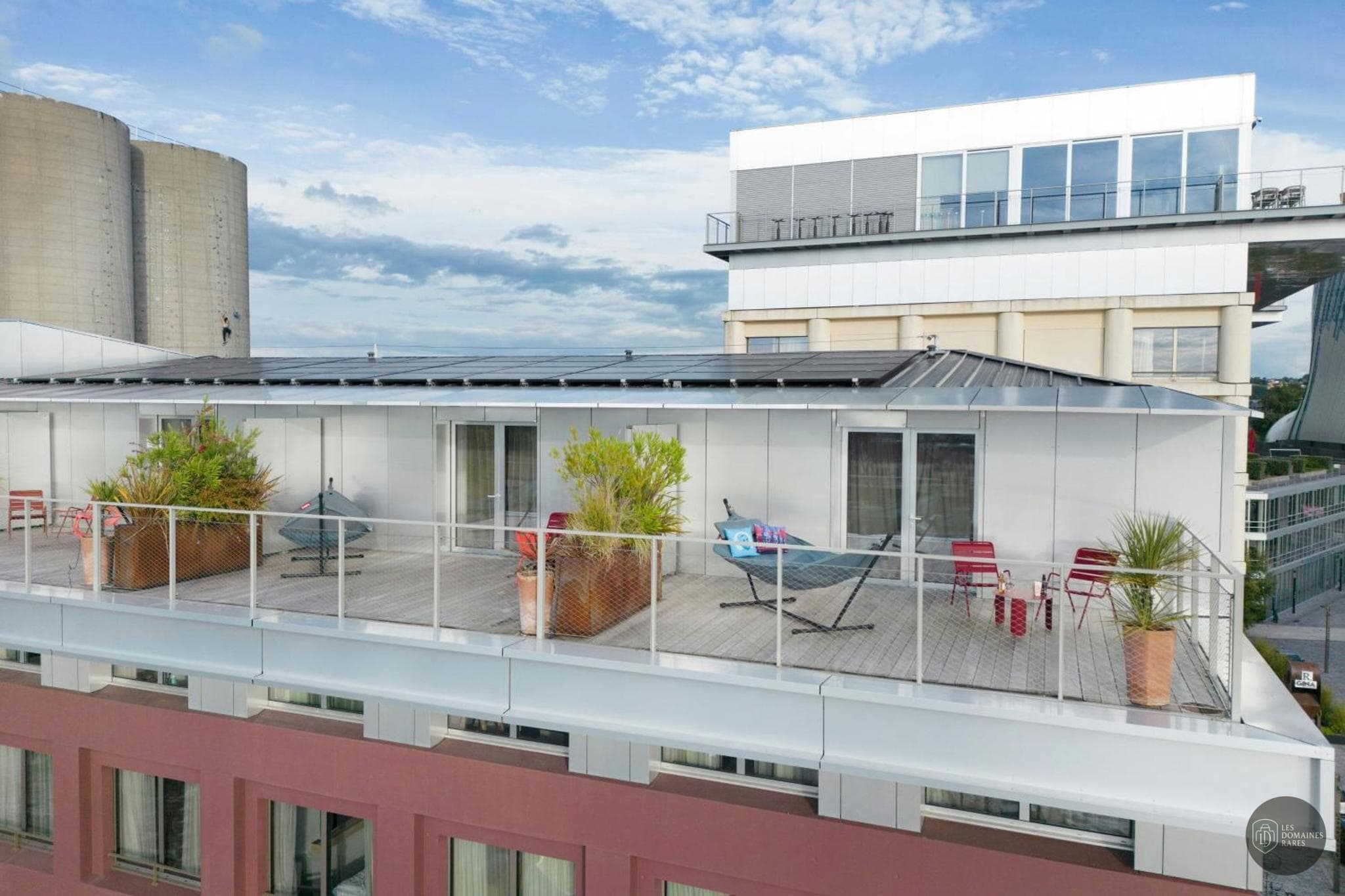 Vue extérieure de l'hôtel Moxy Bordeaux à Bordeaux en Nouvelle-Aquitaine