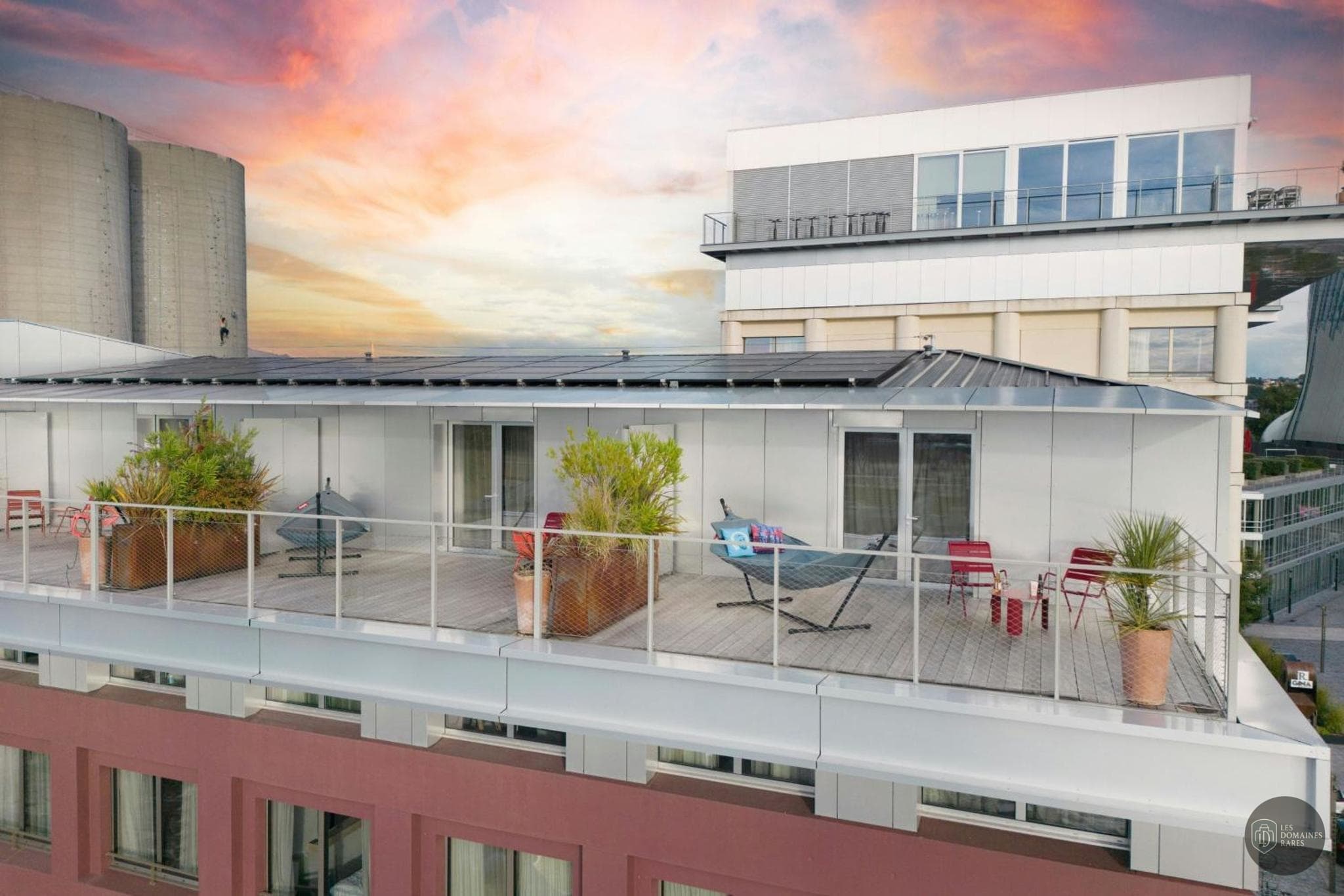 Vue extérieure de l'hôtel Moxy Bordeaux à Bordeaux en Nouvelle-Aquitaine