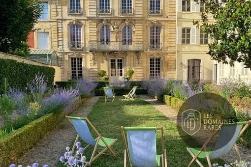 Vue extérieure du lieu Musée Lambinet à Versailles en Île-de-France
