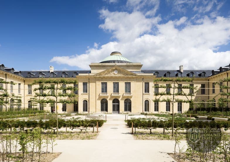 Vue extérieure du lieu Musée Lambinet à Versailles en Île-de-France