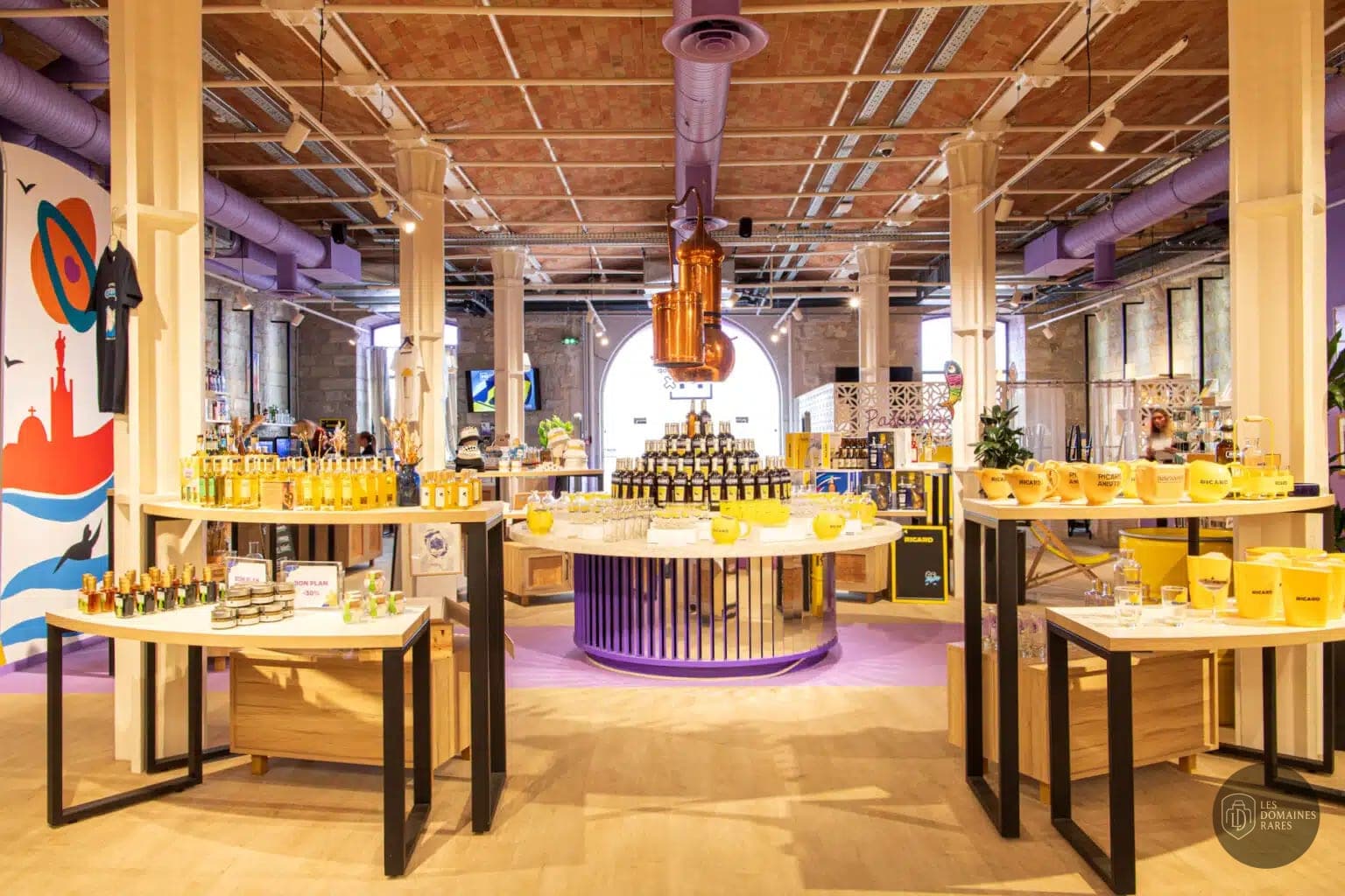 Boutique avec produits dérivés