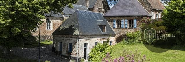 Vue extérieure du lieu Nū à Lille en Hauts-de-France