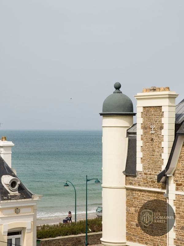 Vue extérieure de l'hôtel Nautilus Brest à Brest en Bretagne