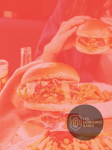 Burger et frites au restaurant