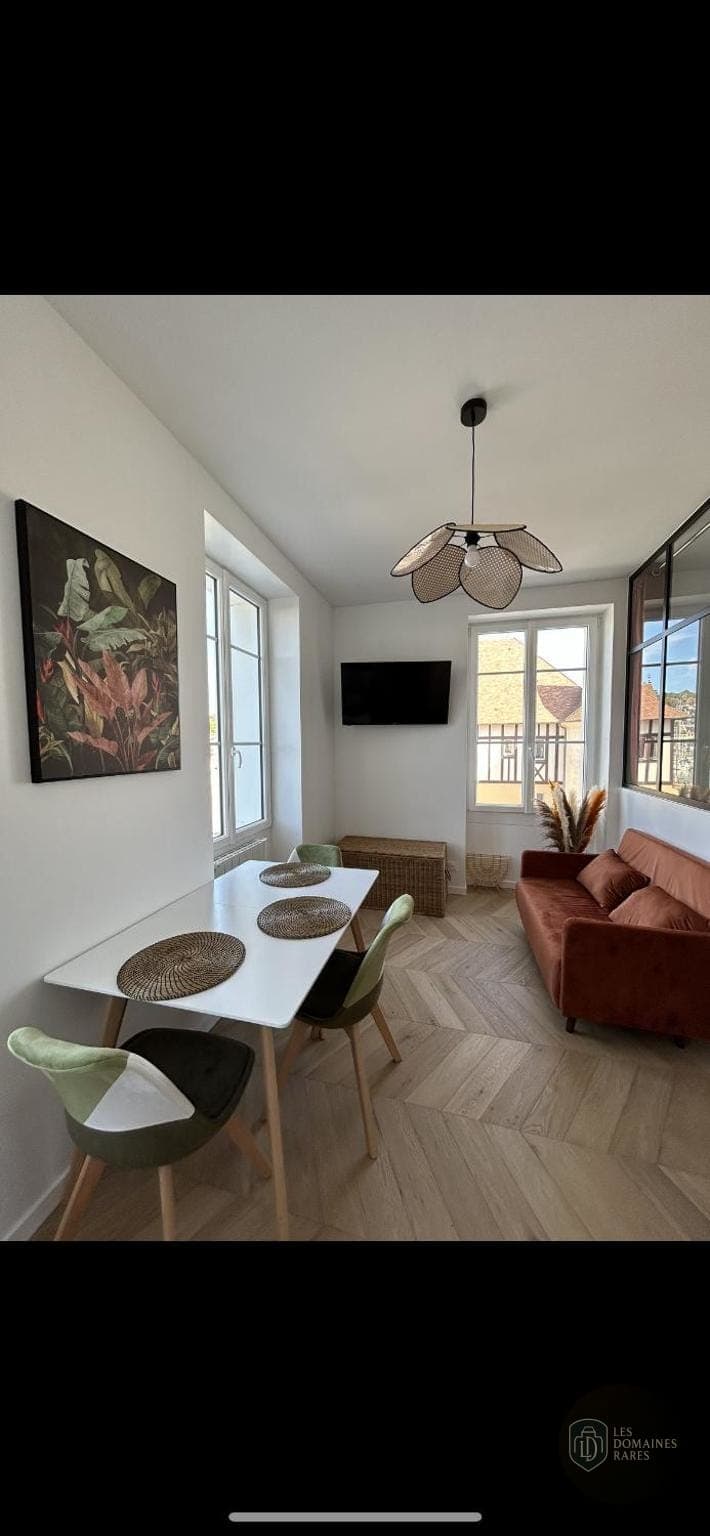 Espace intérieur du lieu Normotel La Marine en Normandie