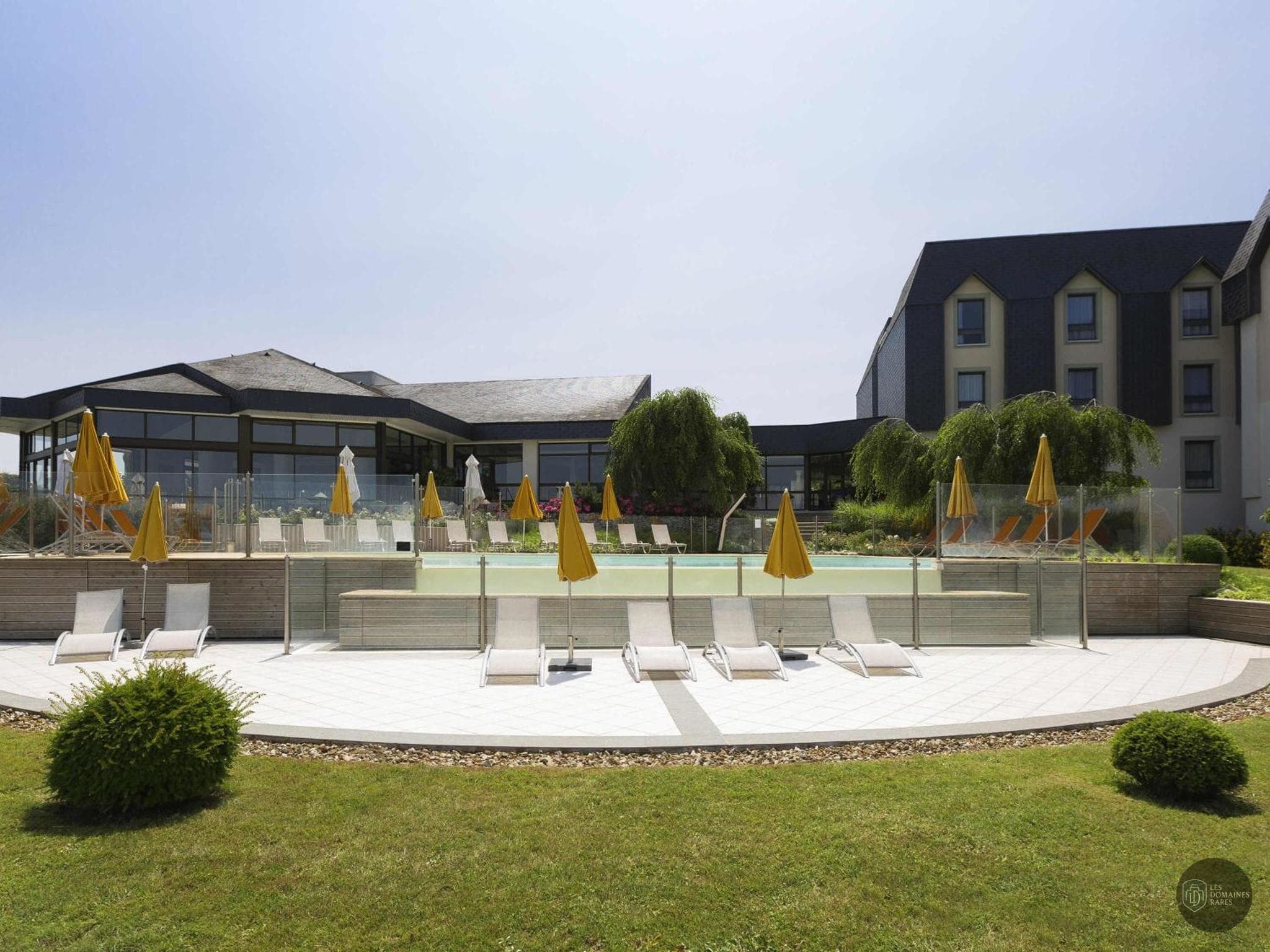 Vue extérieure de l'hôtel Novotel Amboise à Amboise en Centre-Val de Loire