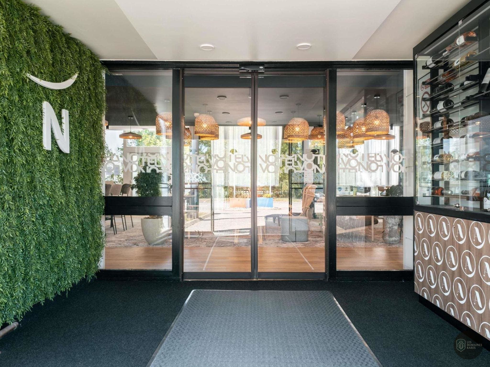 Espace intérieur de l'hôtel Novotel Chartres à Chartres en Centre-Val de Loire