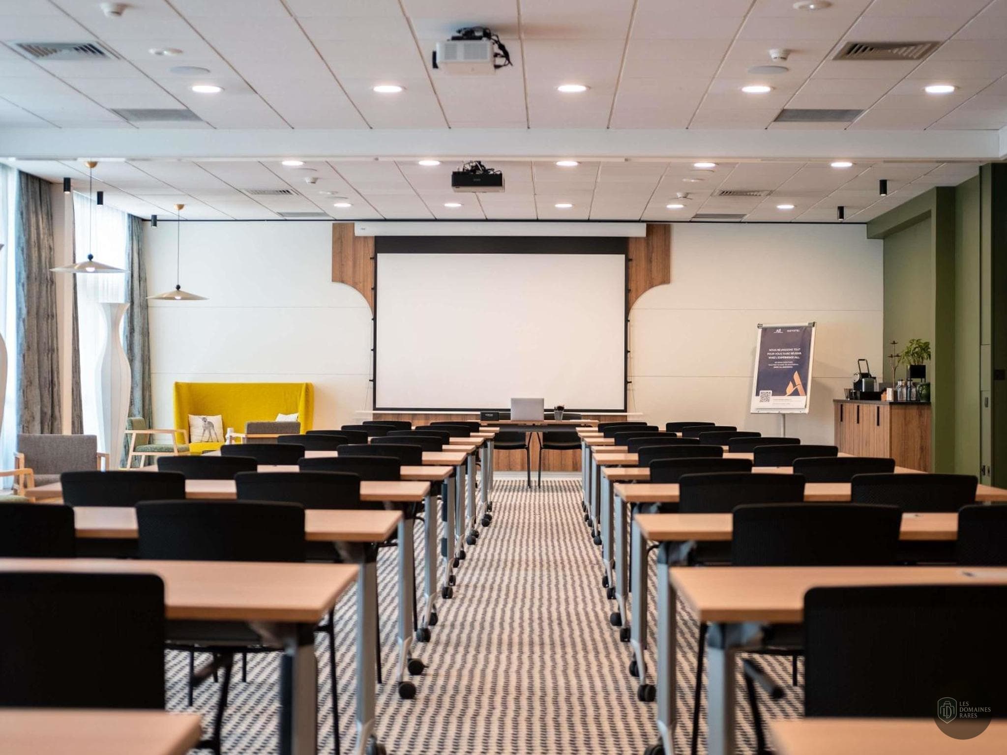 Salle de réunion 2 de l'hôtel Novotel Chartres à Chartres en Centre-Val de Loire