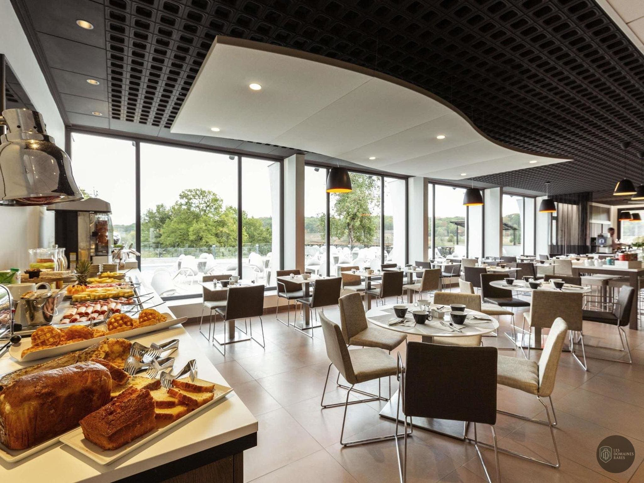 Restaurant de l'hôtel Novotel Limoges Le Lac à Limoges en Nouvelle-Aquitaine - séminaire haute-vienne (87)
