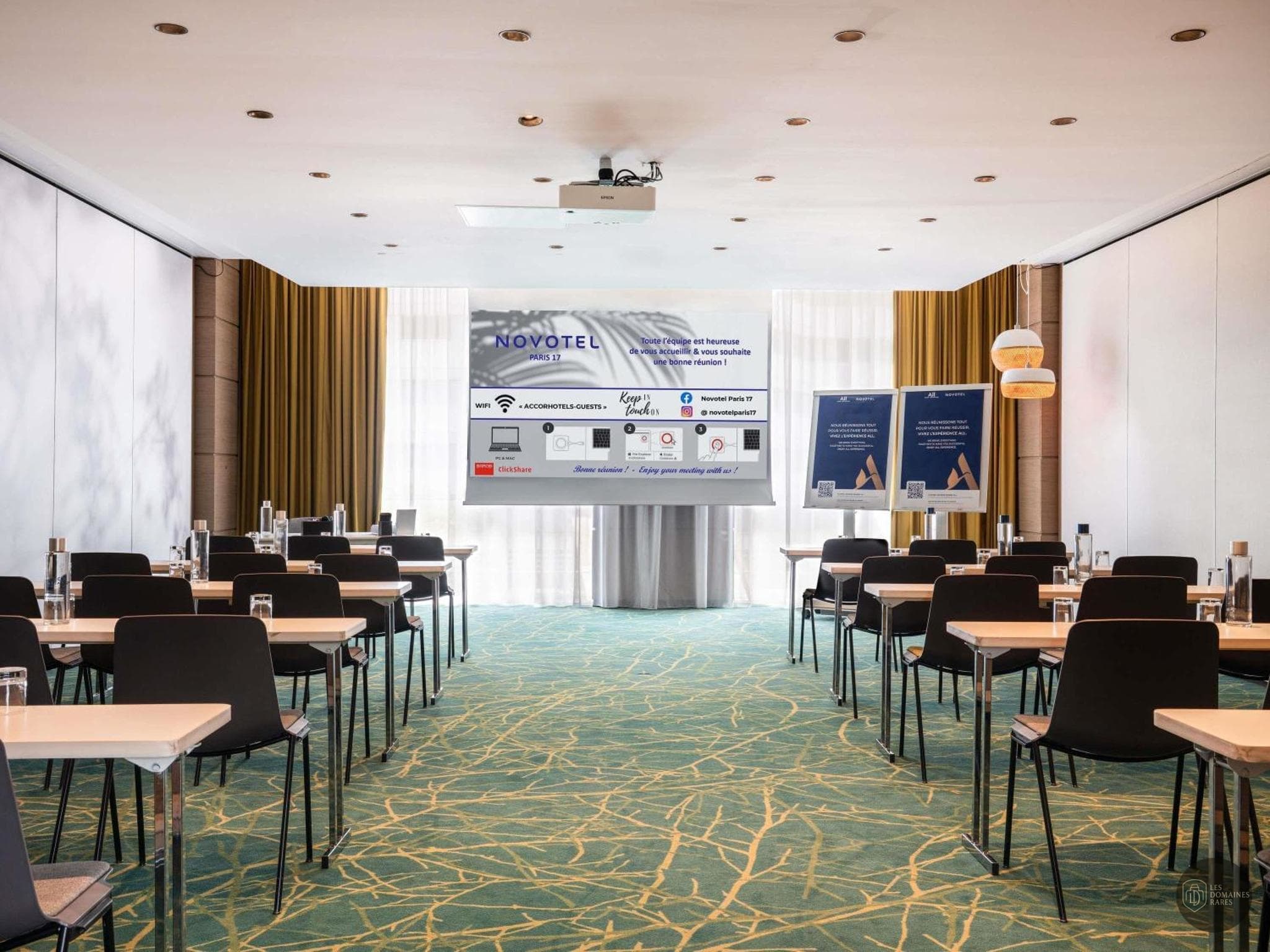 Salle de réunion 2 de l'hôtel Novotel Paris 17 à Paris en Île-de-France
