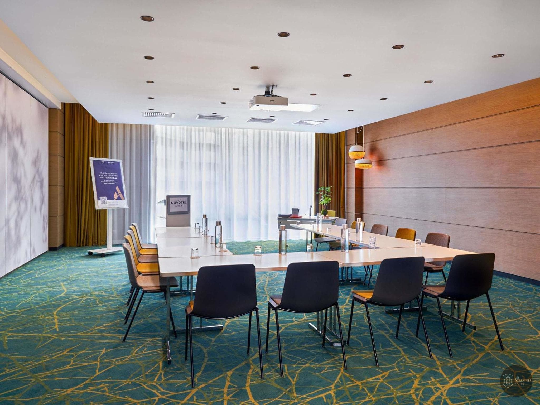 Salle de réunion 3 de l'hôtel Novotel Paris 17 à Paris en Île-de-France