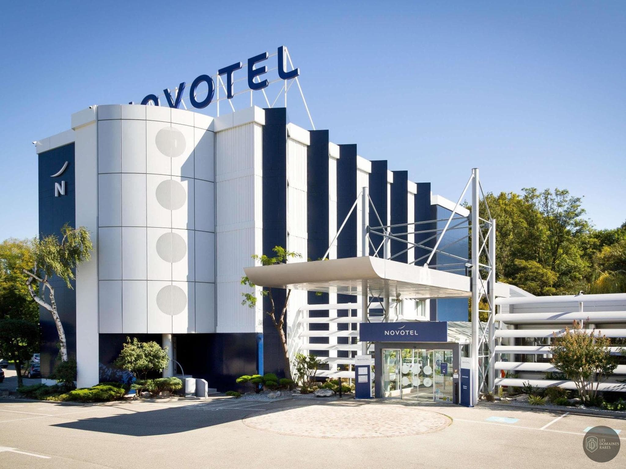 Vue extérieure de l'hôtel Novotel Valence Sud à Valence en Auvergne-Rhône-Alpes