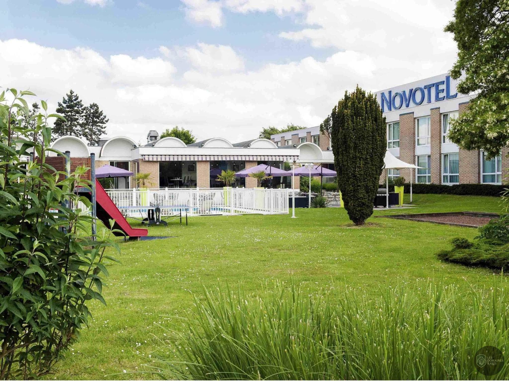 Vue extérieure de l'hôtel Novotel Valenciennes à Valenciennes en Hauts-de-France