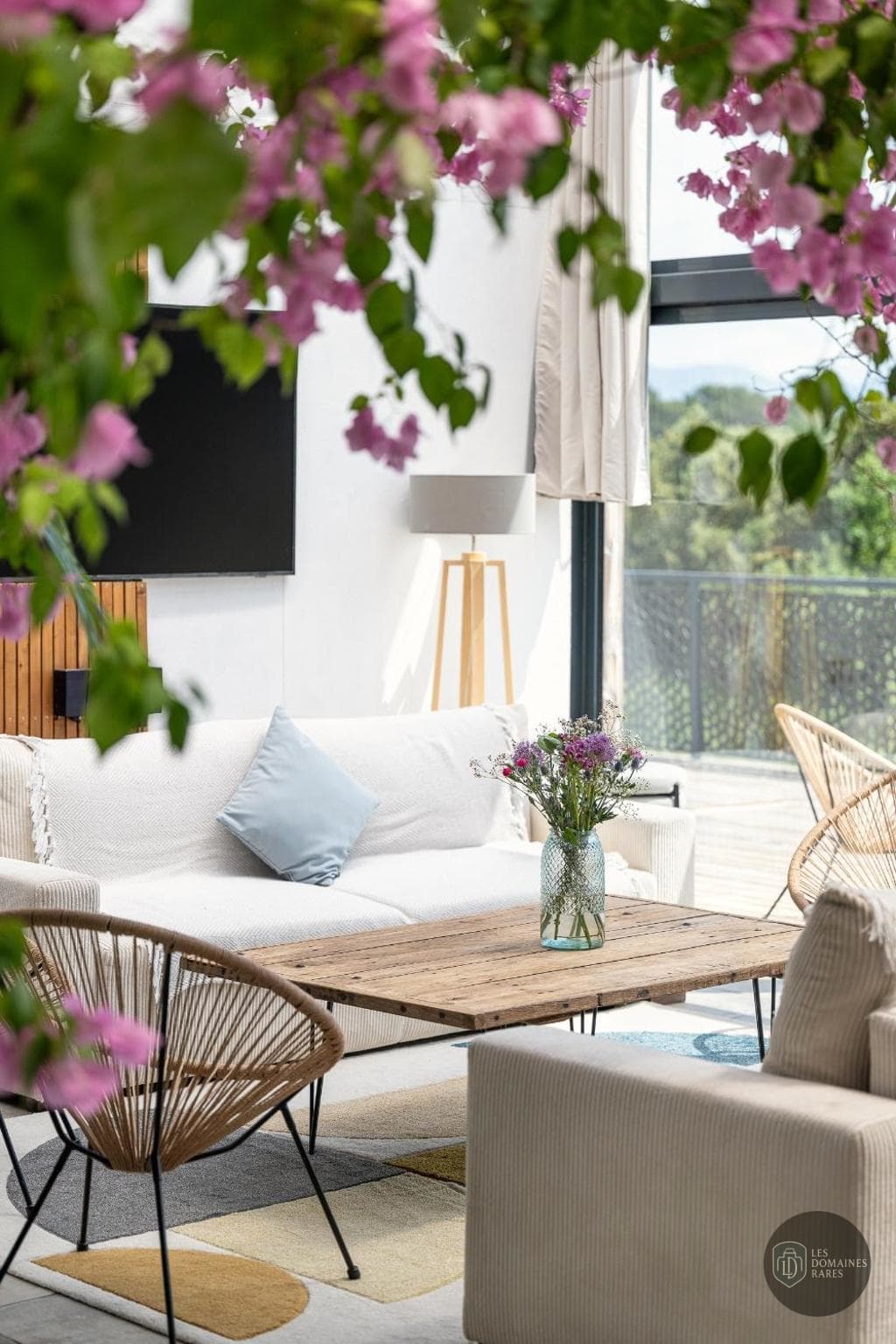 Espace intérieur du gîte Nuiki Lodges en Auvergne-Rhône-Alpes