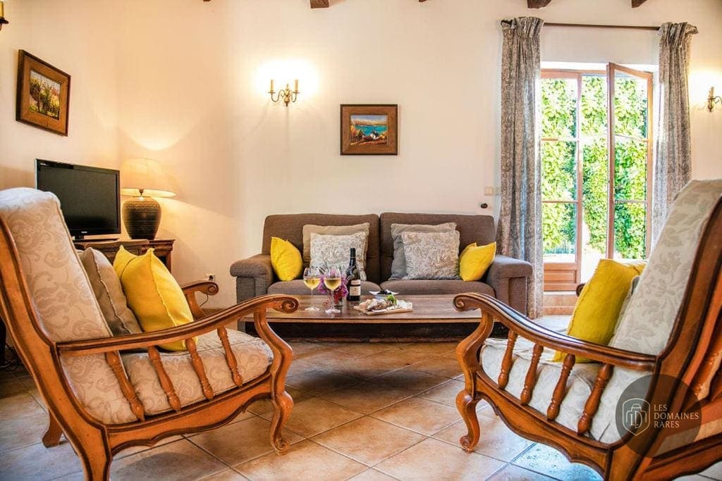 Vue extérieure du domaine O’Domaine St Ferreol à Chis en Occitanie