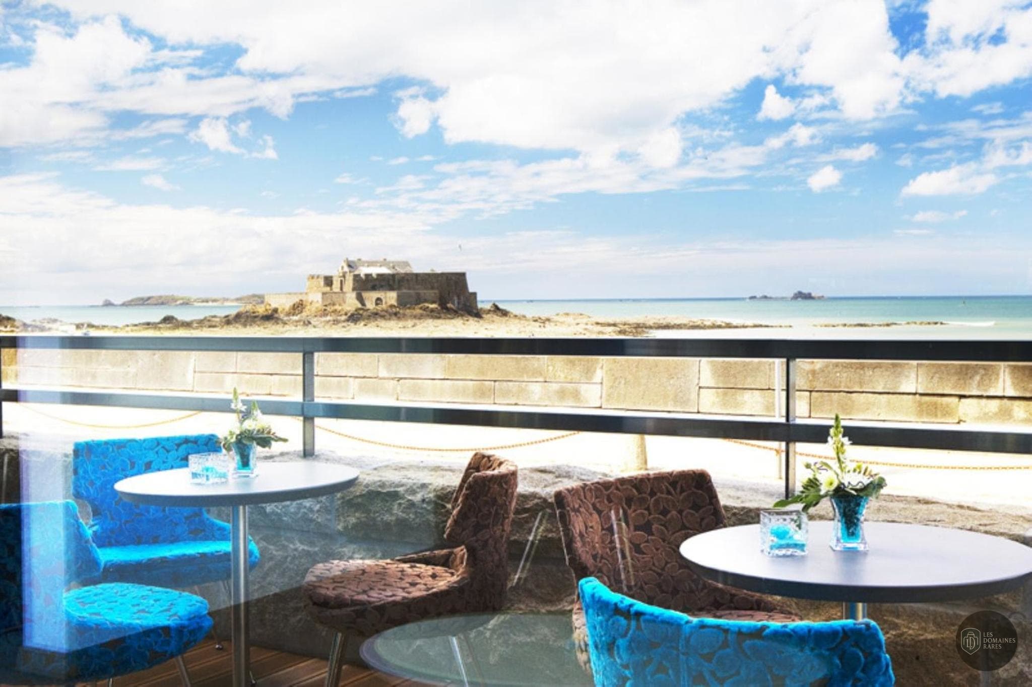 Vue extérieure du lieu Oceania Saint-Malo en Bretagne