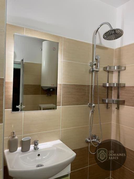 Salle de bain du lieu Office Coffee à Pornichet en Pays de la Loire