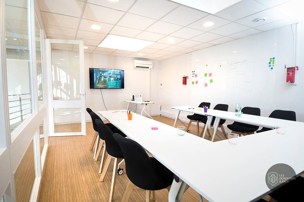 Salle de réunion 4 de l'auberge Oobee Cowork à Meylan en Auvergne-Rhône-Alpes