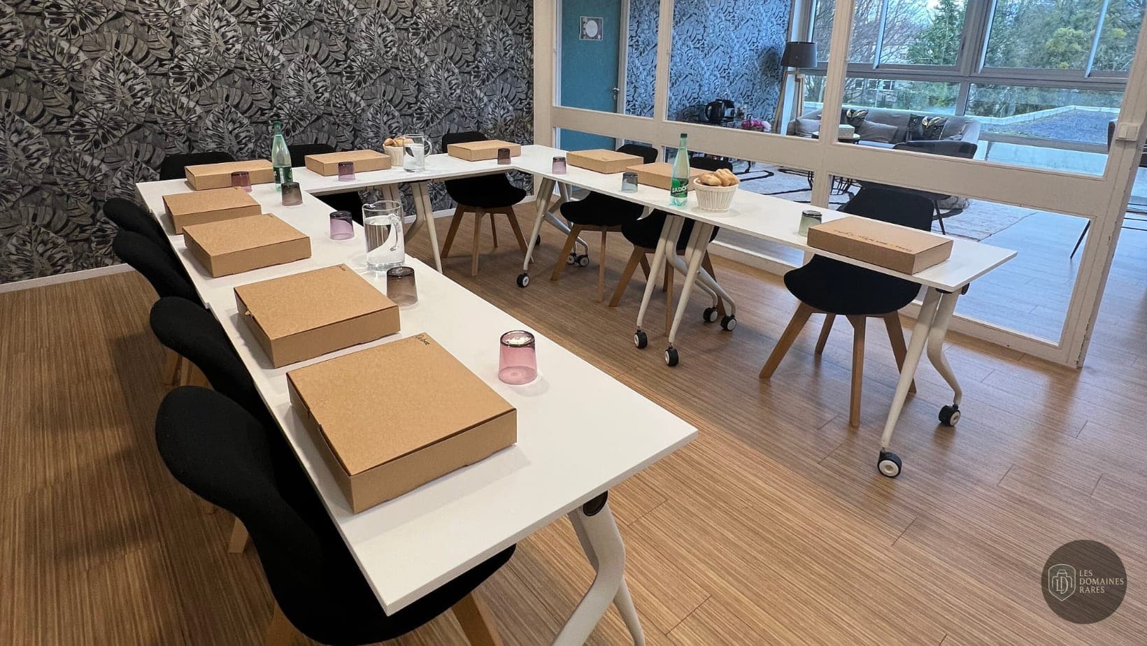 Salle de réunion 6 de l'auberge Oobee Cowork à Meylan en Auvergne-Rhône-Alpes