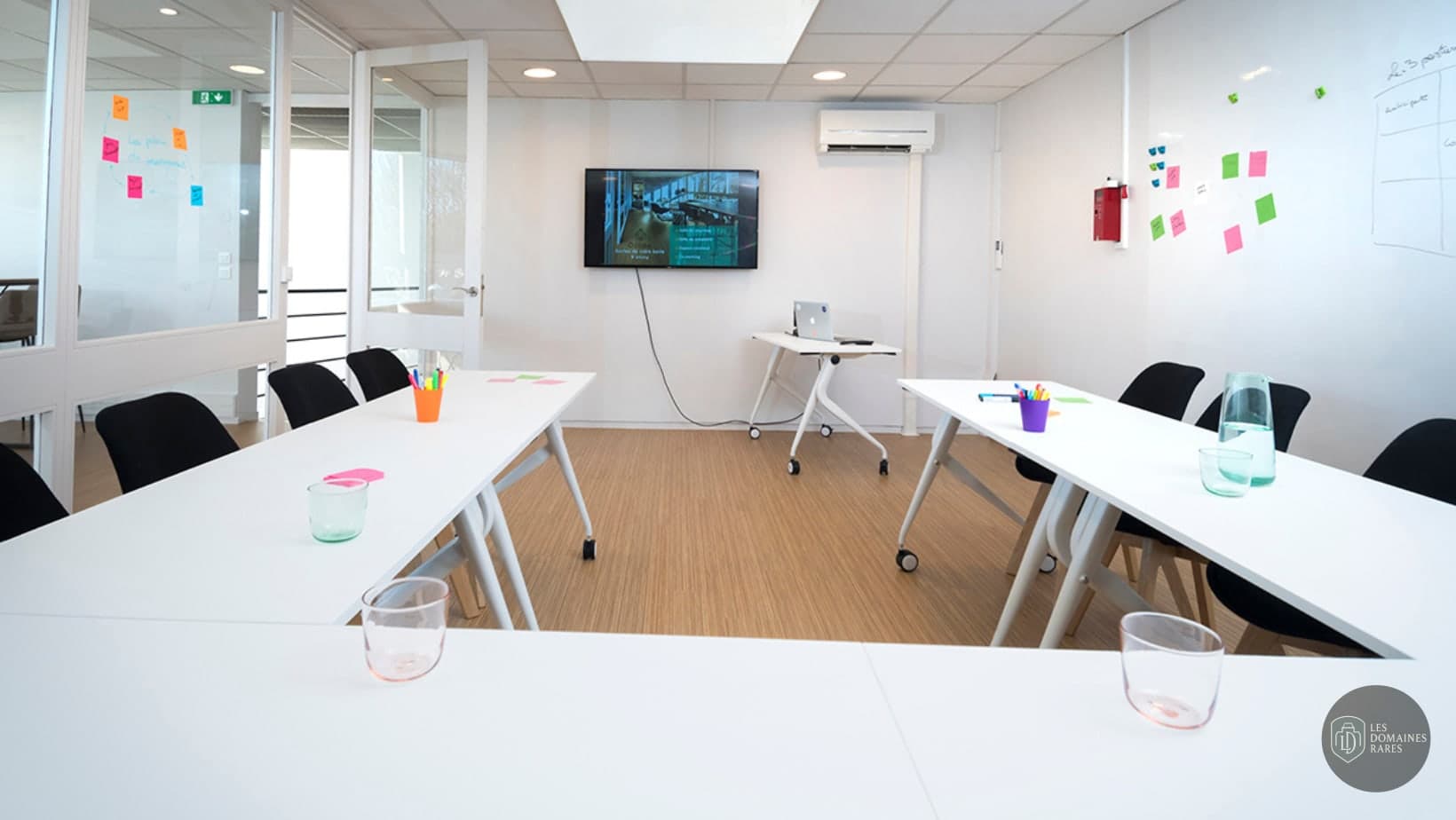 Salle de réunion 7 de l'auberge Oobee Cowork à Meylan en Auvergne-Rhône-Alpes