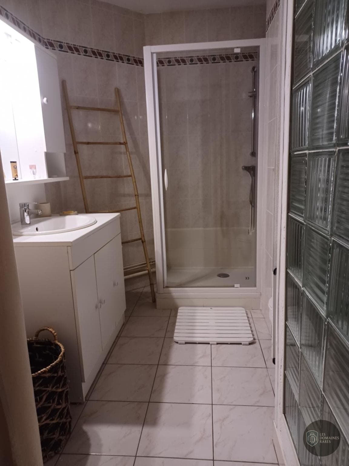 Salle de bain du lieu Pacha en Île-de-France