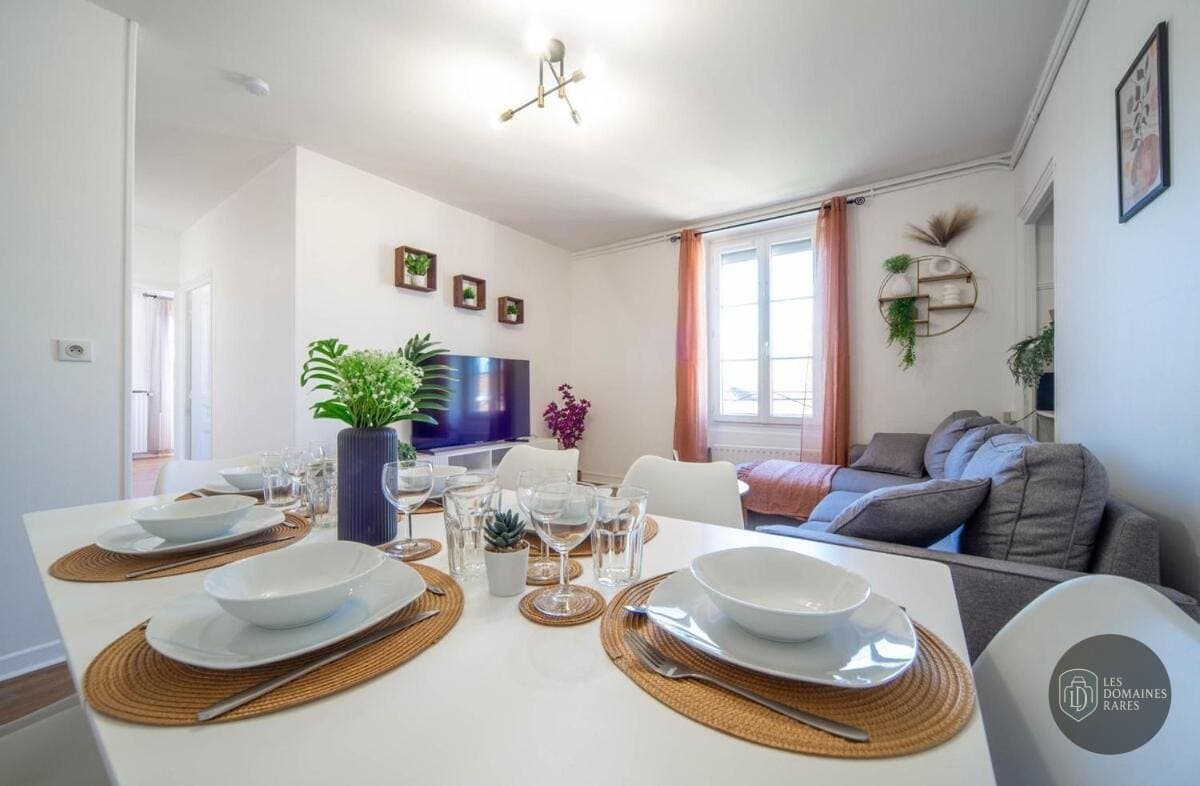 Espace intérieur du lieu Paddock 42 en Auvergne-Rhône-Alpes