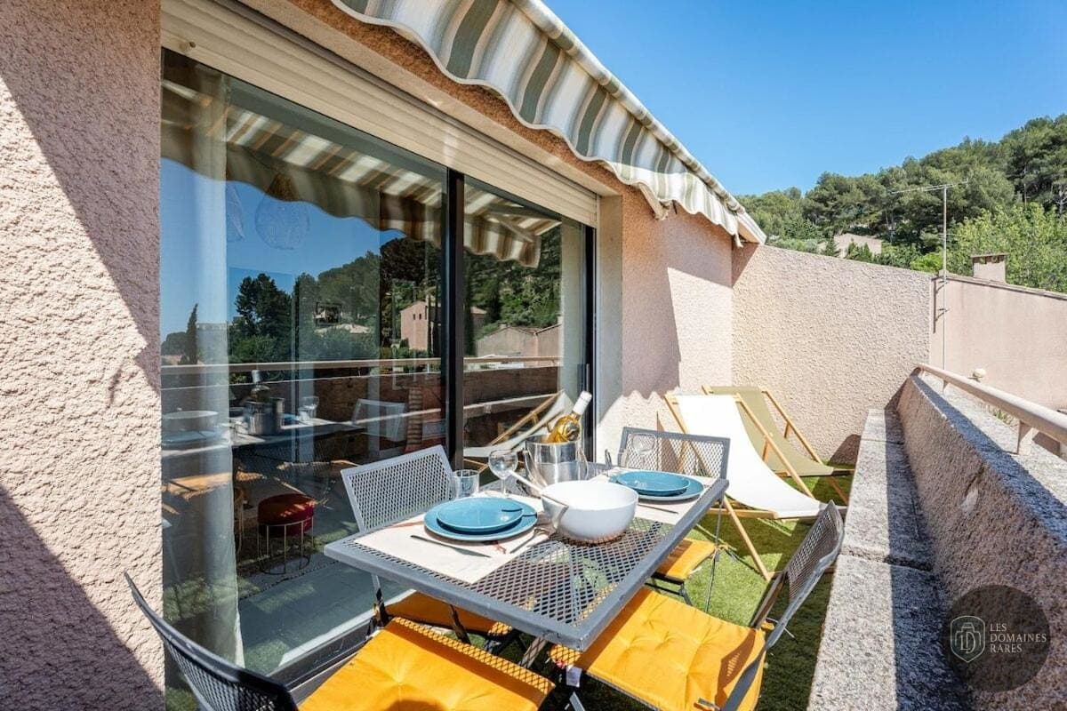 Vue extérieure du palais Palais Neptune à Toulon en Provence-Alpes-Côte d'Azur