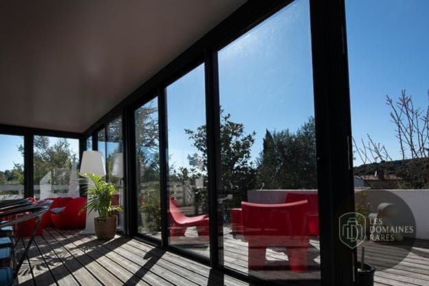 Vue extérieure du lieu Paris en scene à Paris en Île-de-France